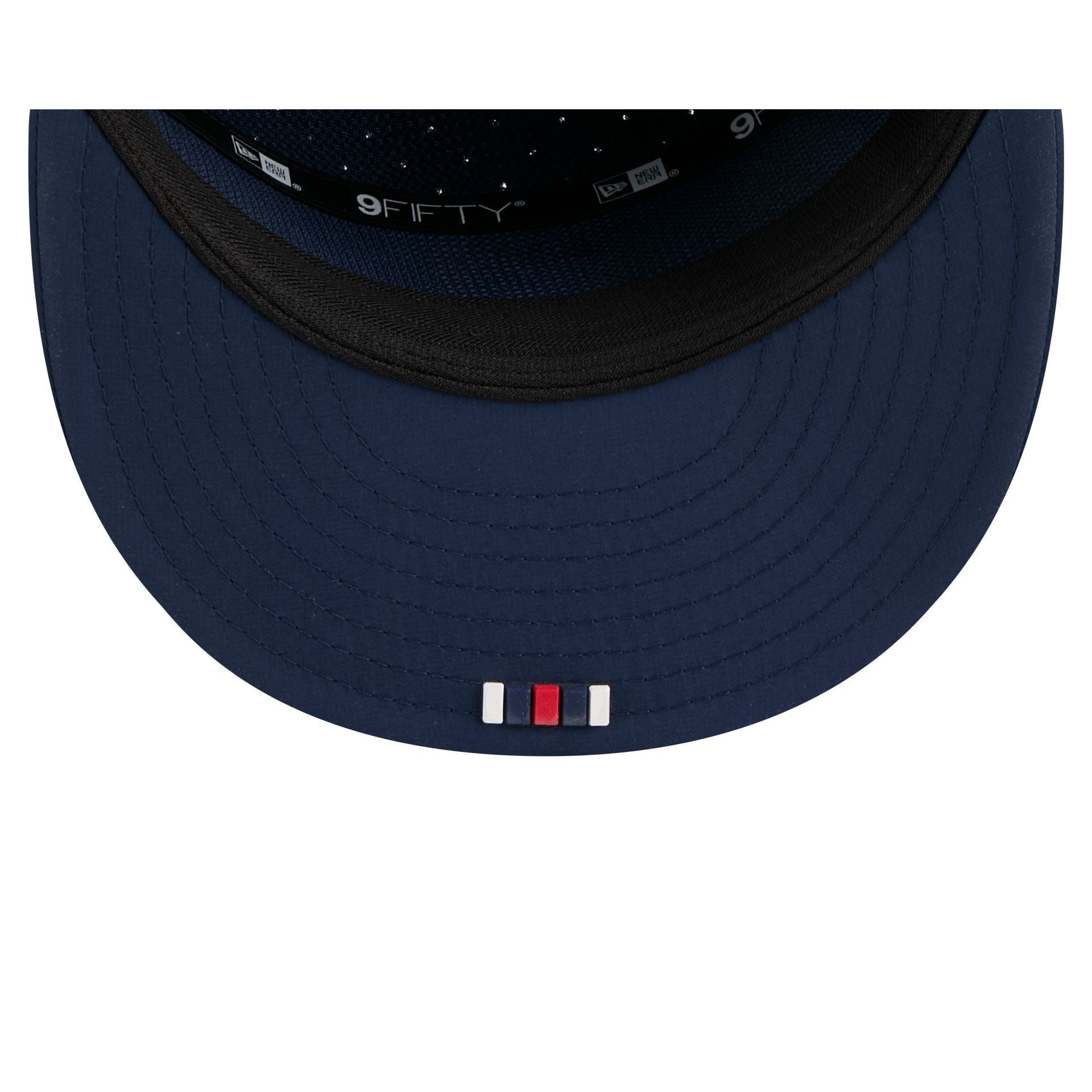 New England Patriots 2025 Sideline Hot Weather Split Panel 9FIFTY Snapback Hat