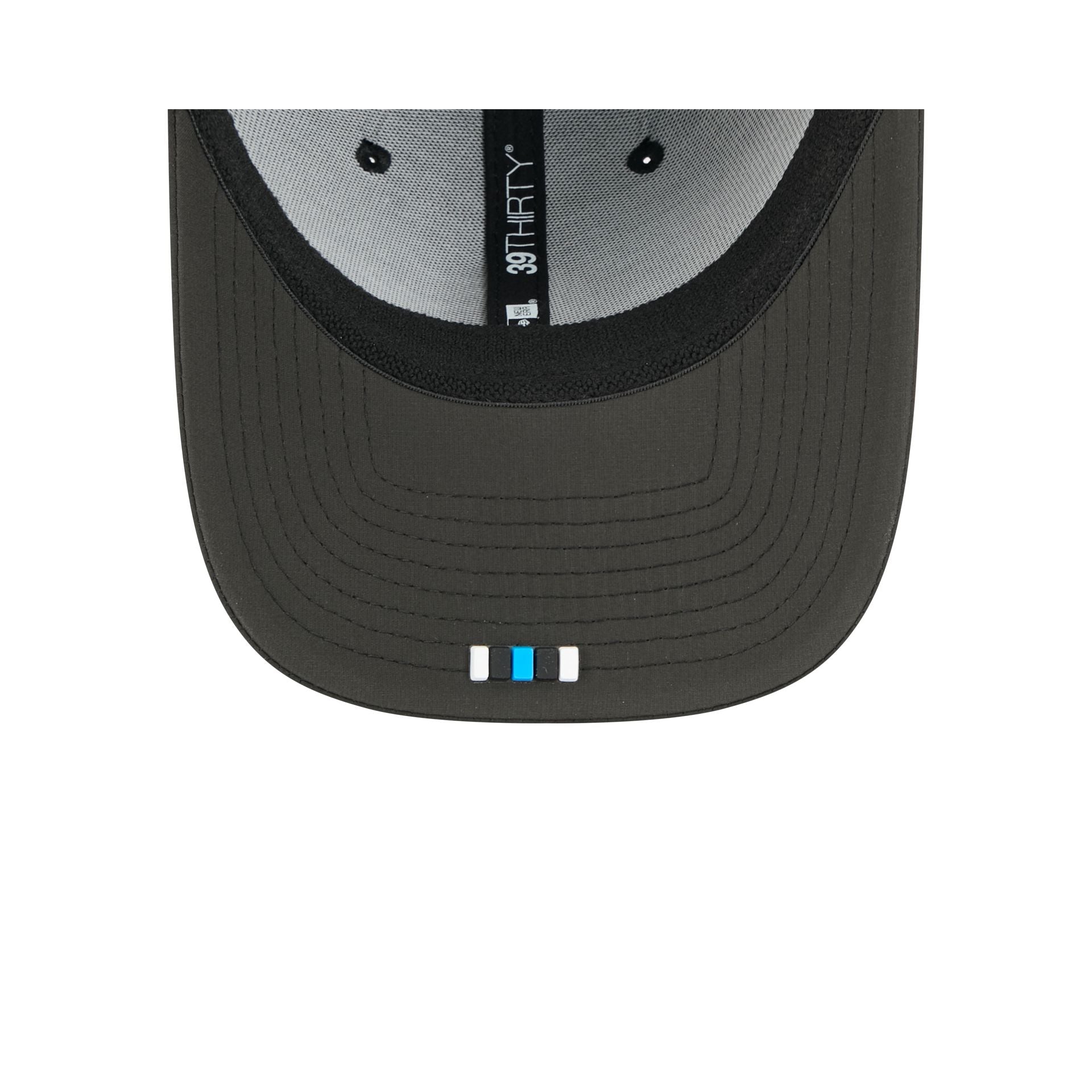 Carolina Panthers 2025 Sideline Hot Weather Black 39THIRTY Stretch Fit Hat