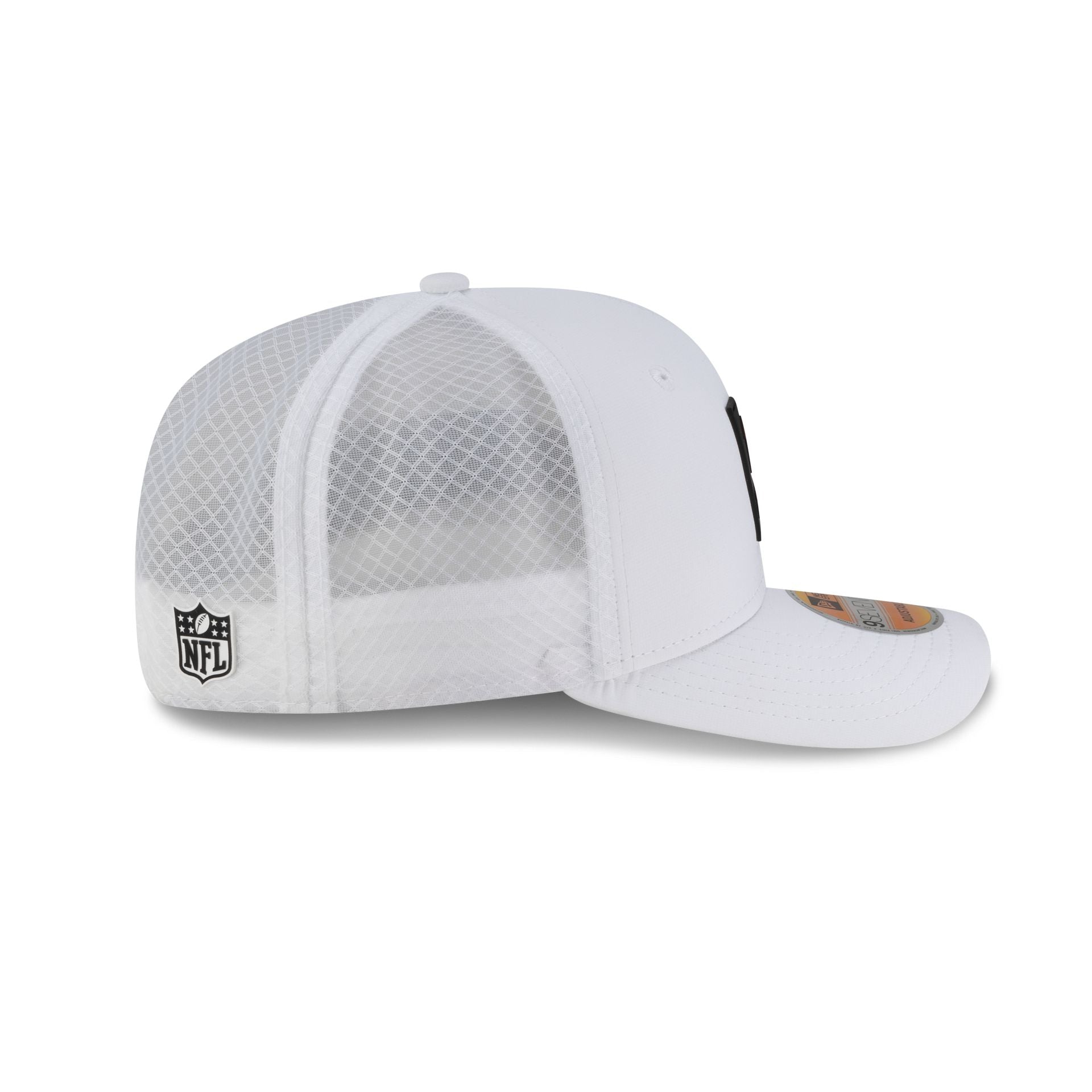 Atlanta Falcons 2025 Sideline Hot Weather White 9SEVENTY Trucker Hat