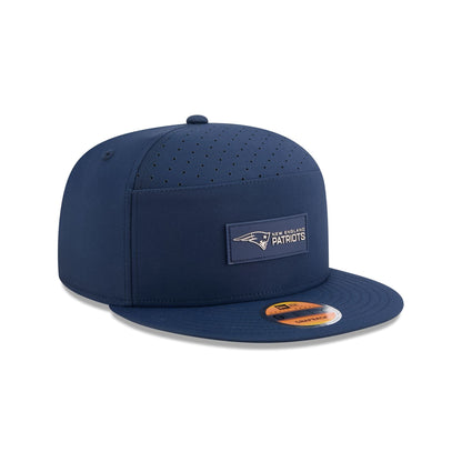 New England Patriots 2025 Sideline Hot Weather Split Panel 9FIFTY Snapback Hat