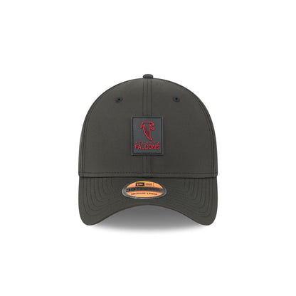 Atlanta Falcons 2025 Sideline Hot Weather Historic 39THIRTY Stretch Fit Hat