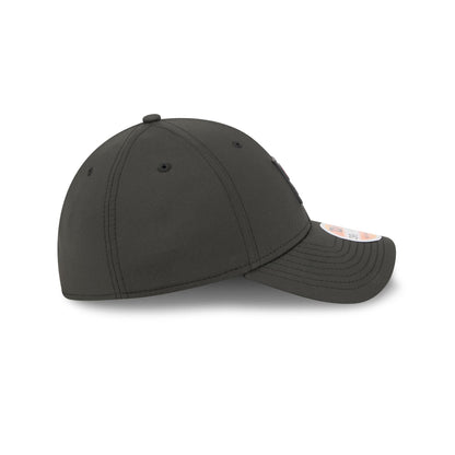Atlanta Falcons 2025 Sideline Hot Weather 39THIRTY Stretch Fit Hat