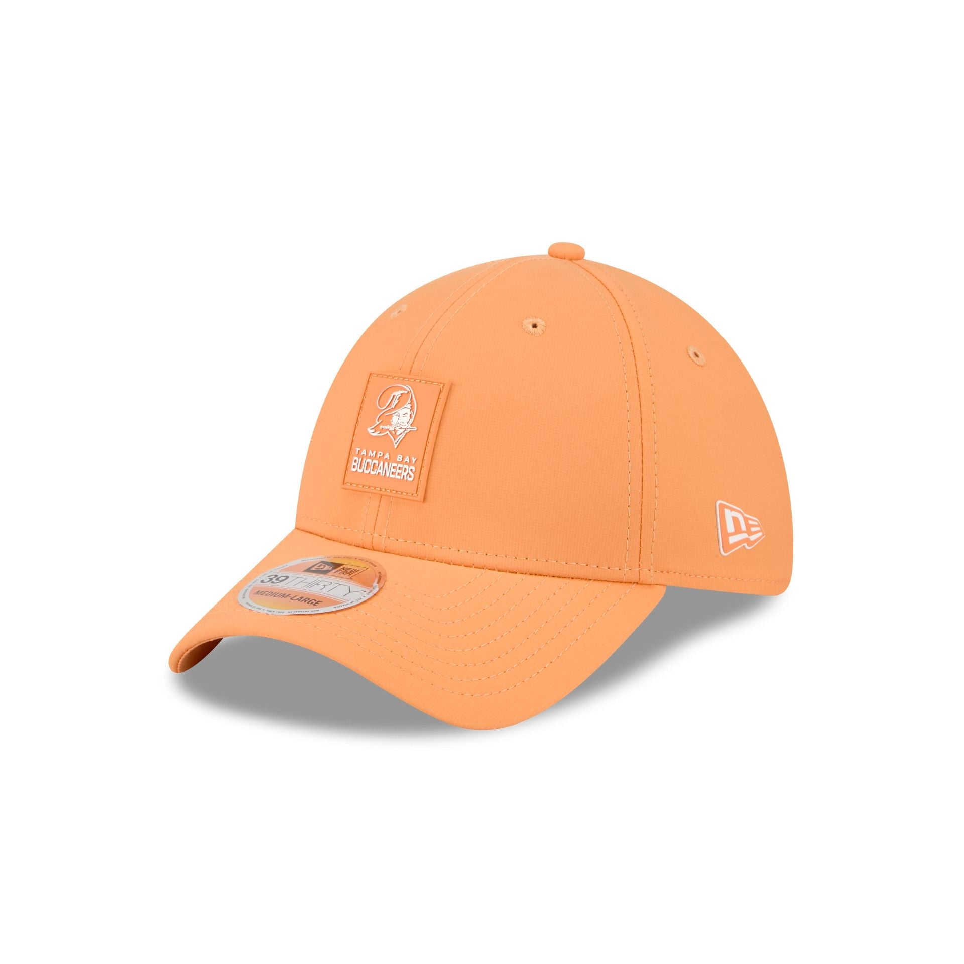 Tampa Bay Buccaneers 2025 Sideline Hot Weather Historic 39THIRTY Stretch Fit Hat