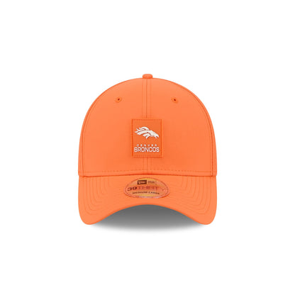 Denver Broncos 2025 Sideline Hot Weather 39THIRTY Stretch Fit Hat