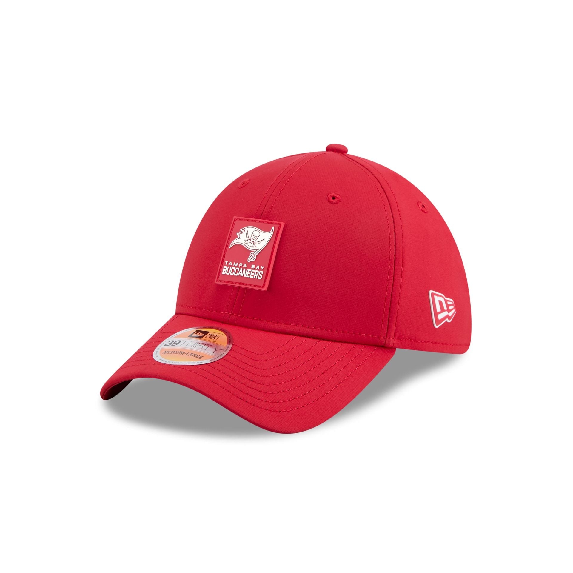 Tampa Bay Buccaneers 2025 Sideline Hot Weather 39THIRTY Stretch Fit Hat