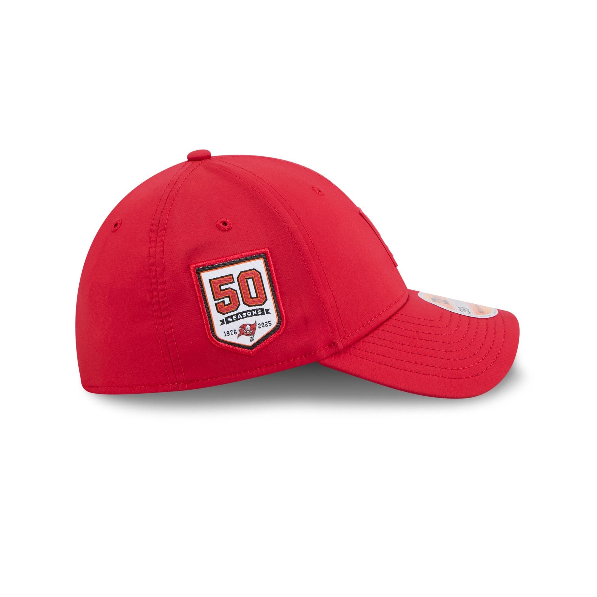 Tampa Bay Buccaneers 2025 Sideline Hot Weather 39THIRTY Stretch Fit Hat