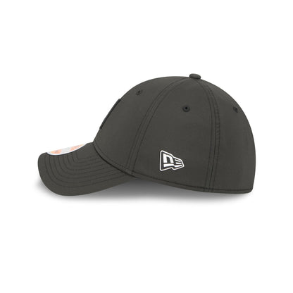 Carolina Panthers 2025 Sideline Hot Weather Black 39THIRTY Stretch Fit Hat