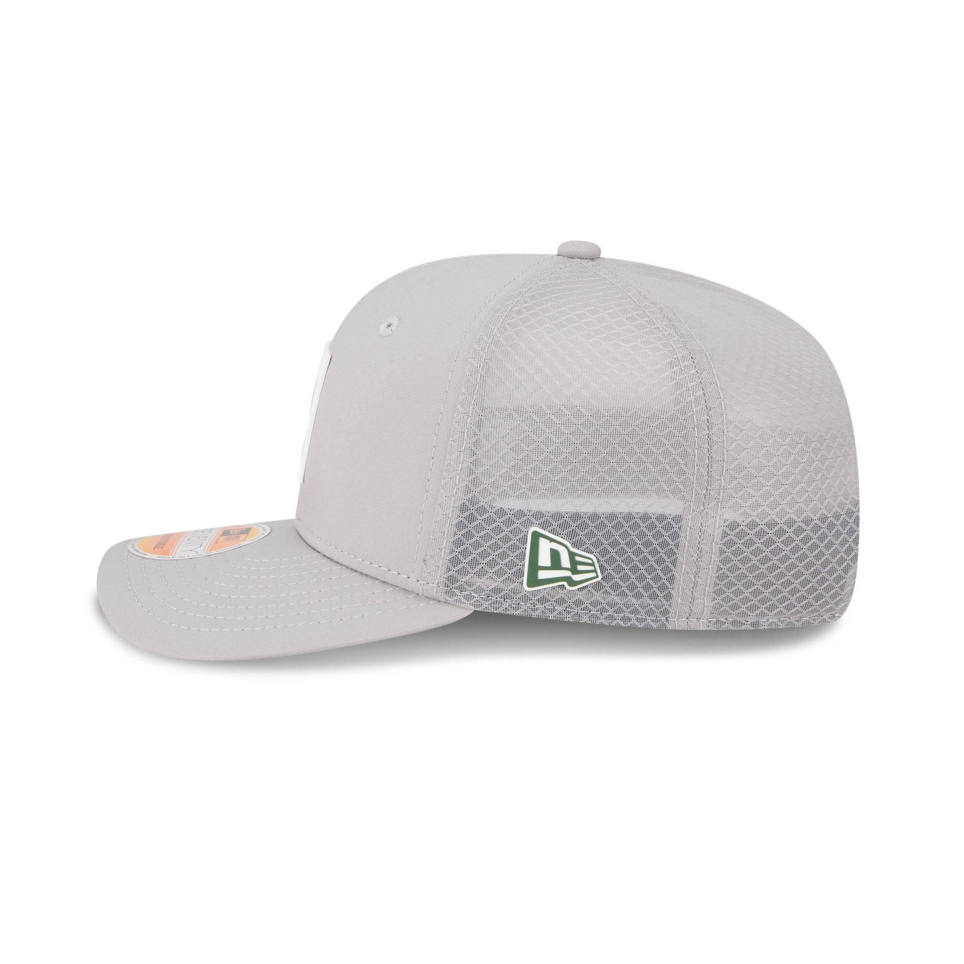 Green Bay Packers 2025 Sideline Hot Weather Gray 9SEVENTY Trucker Hat