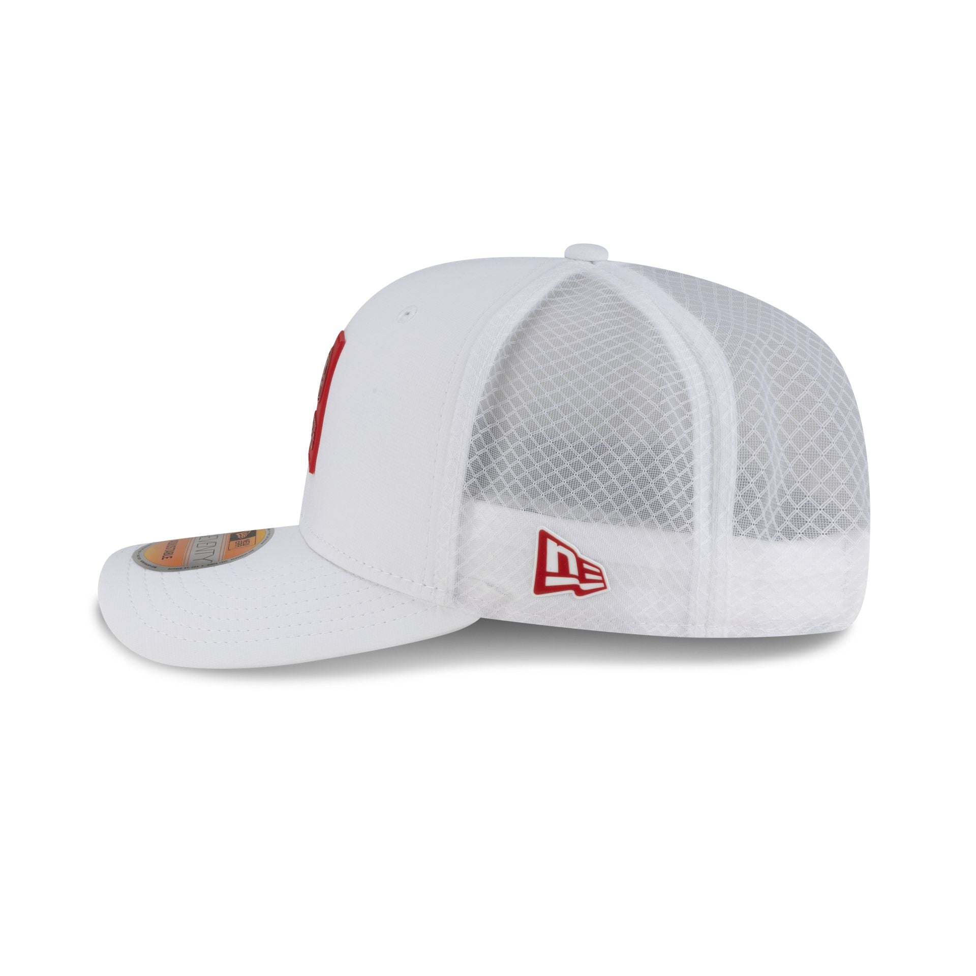 San Francisco 49ers 2025 Sideline Hot Weather White 9SEVENTY Trucker Hat