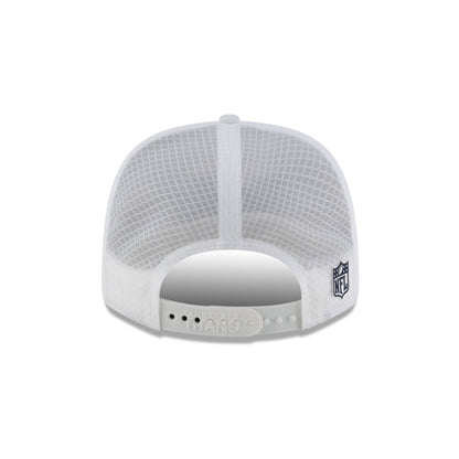 Tennessee Titans 2025 Sideline Hot Weather White 9SEVENTY Trucker Hat